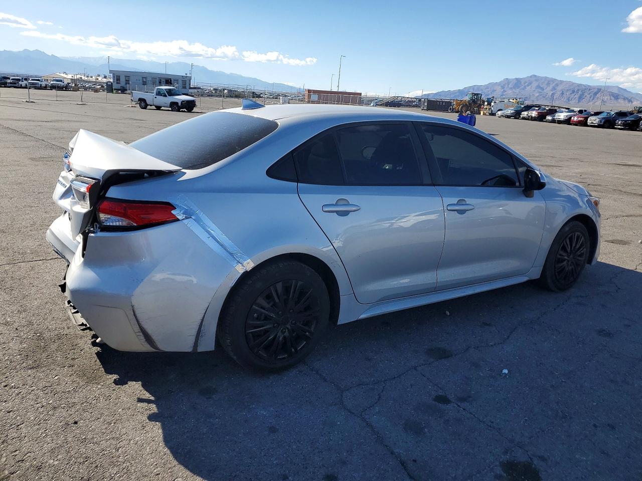 2020 TOYOTA COROLLA LE photo 5