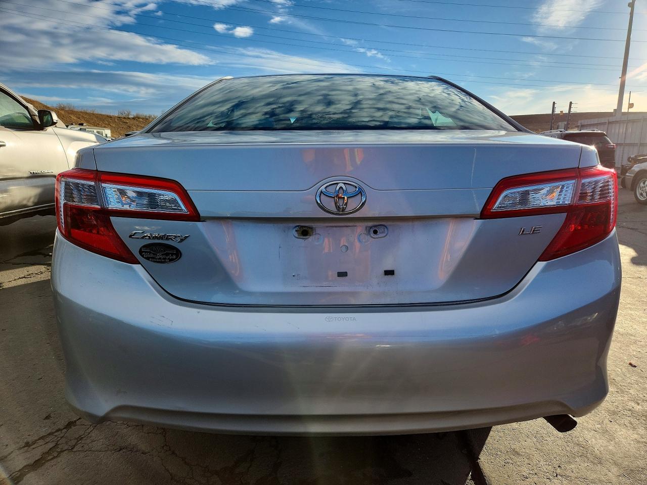 2012 TOYOTA CAMRY LE photo 11