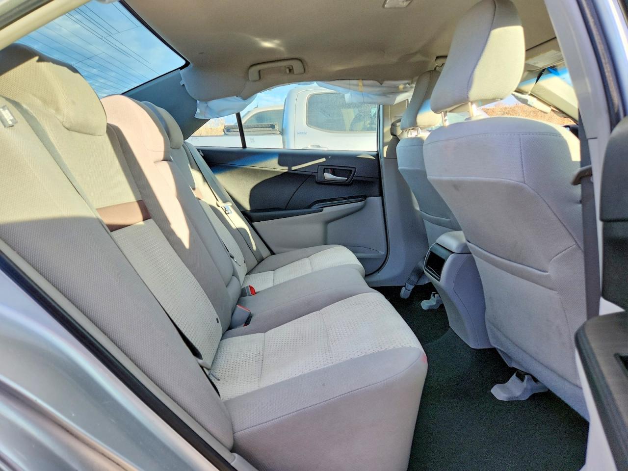 2012 TOYOTA CAMRY LE photo 19