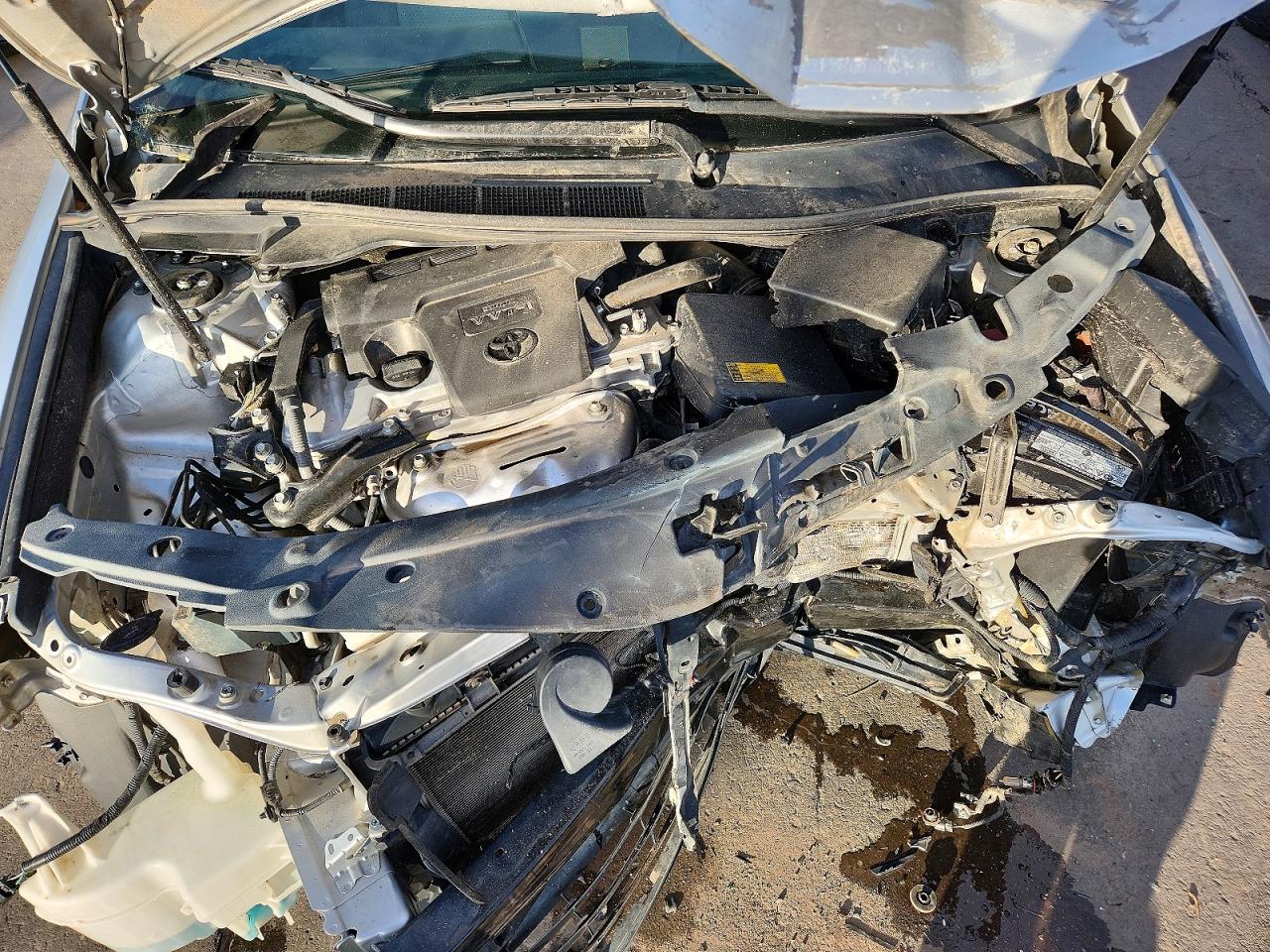 2012 TOYOTA CAMRY LE photo 21