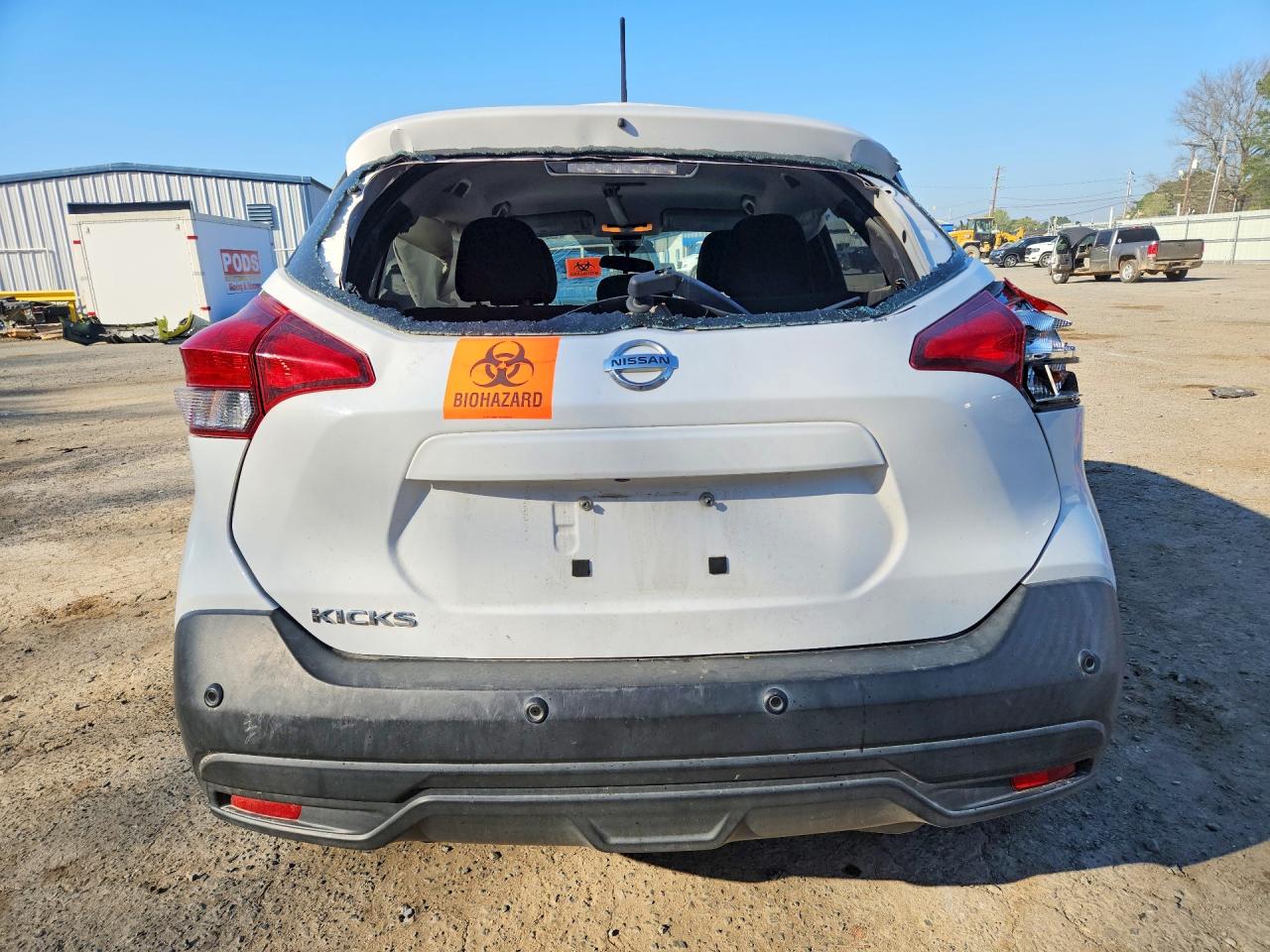 2020 NISSAN KICKS S photo 16