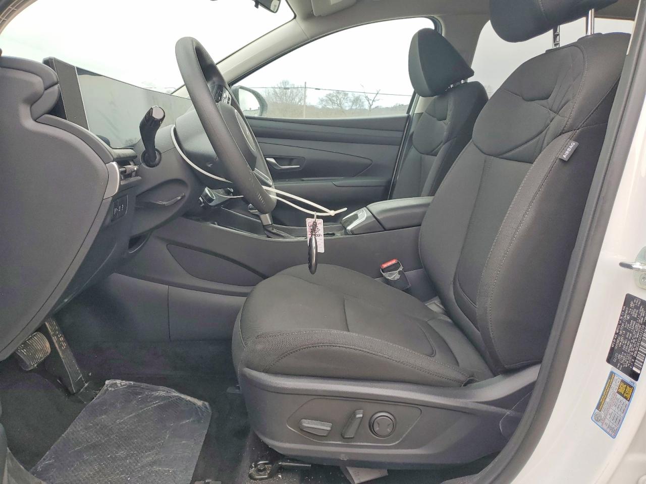 2025 HYUNDAI TUCSON SEL photo 19