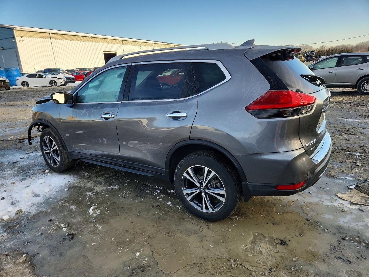 2019 NISSAN ROGUE SV photo 4