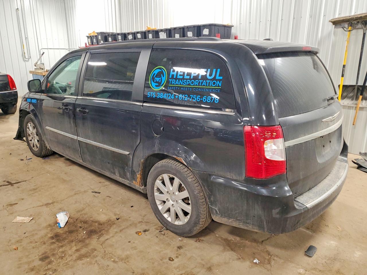 2011 CHRYSLER TOWN & COUNTRY TOURING L photo 3