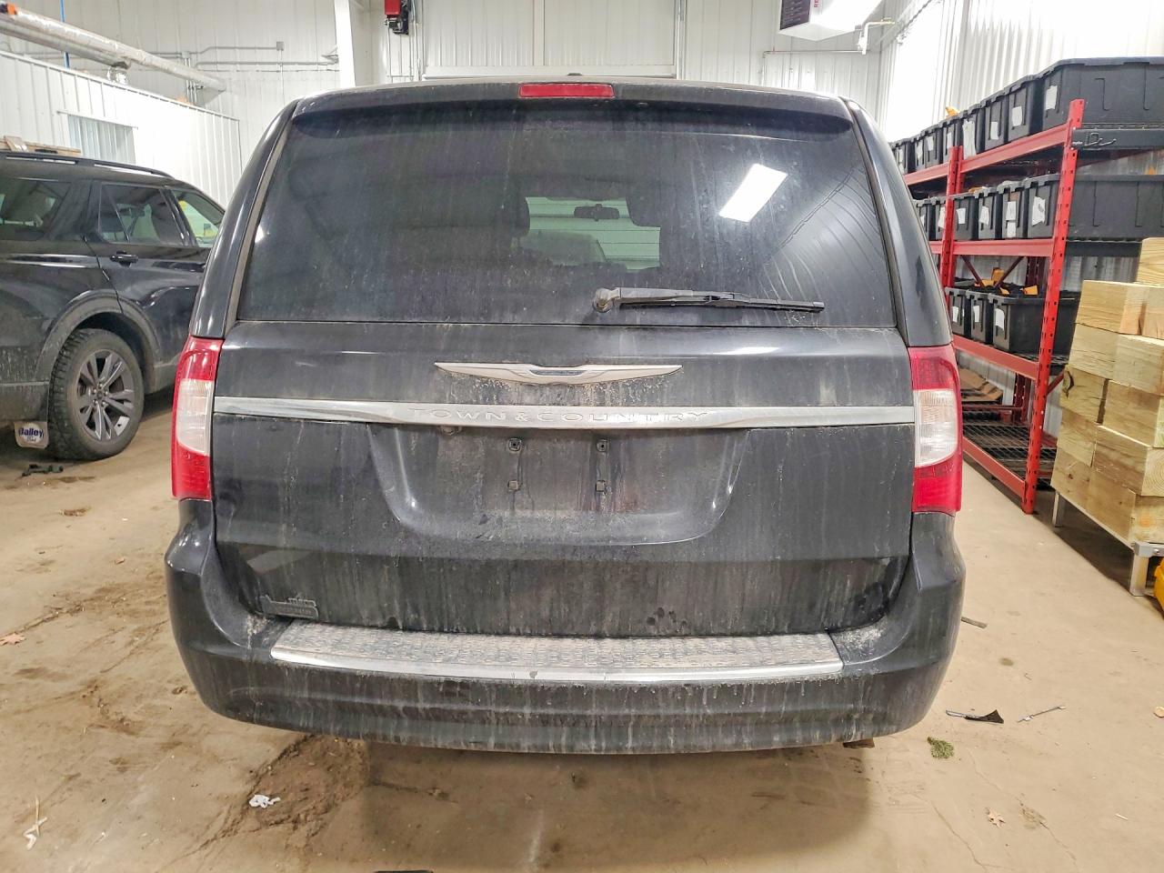 2011 CHRYSLER TOWN & COUNTRY TOURING L photo 11