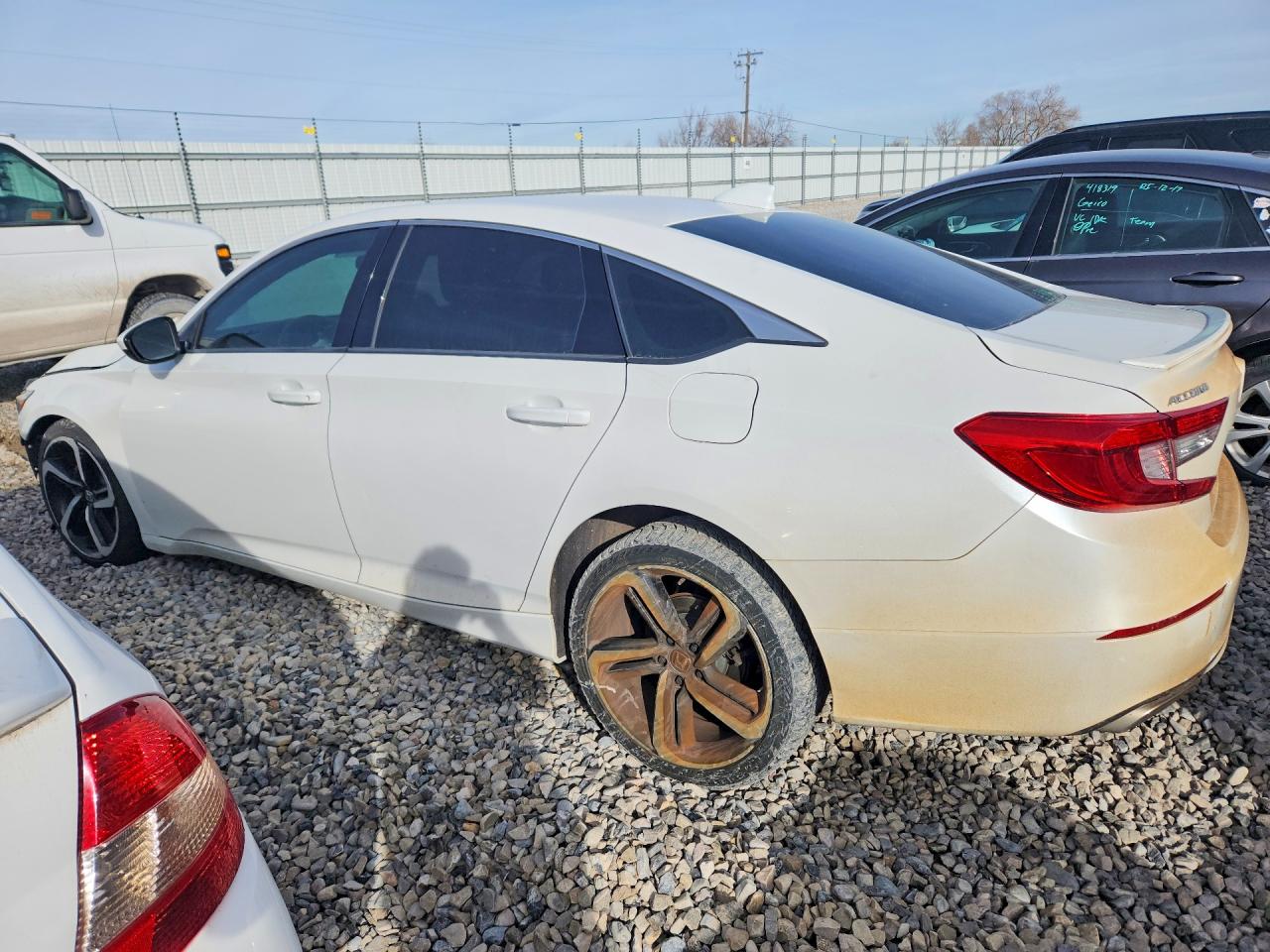 2018 HONDA ACCORD SPORT photo 3