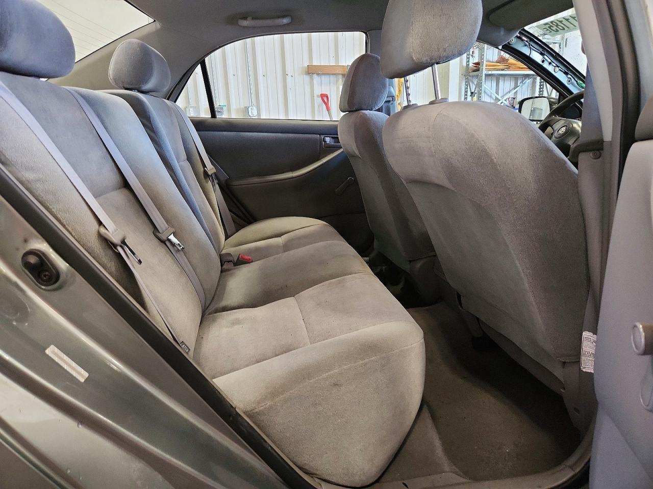 2004 TOYOTA COROLLA CE photo 19