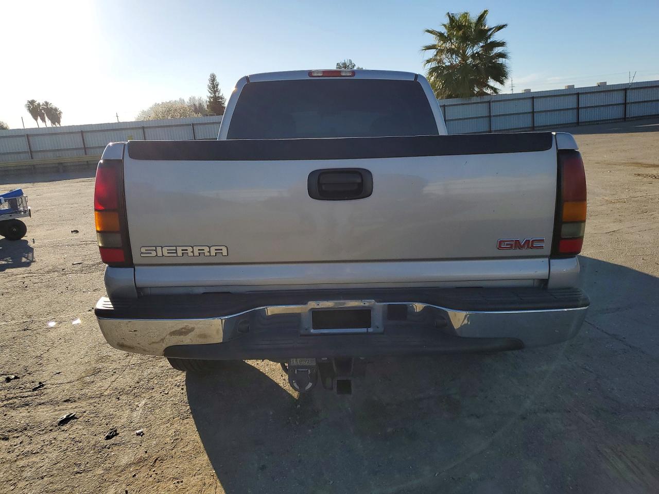 2004 GMC NEW SIERRA C1500 photo 6