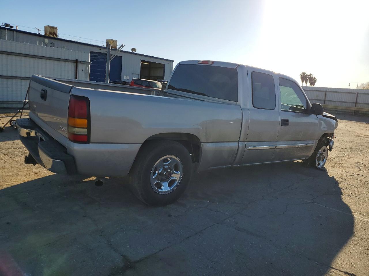 2004 GMC NEW SIERRA C1500 photo 3