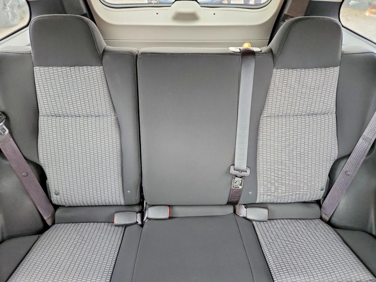 2009 JEEP GRAND CHEROKEE LAREDO photo 10