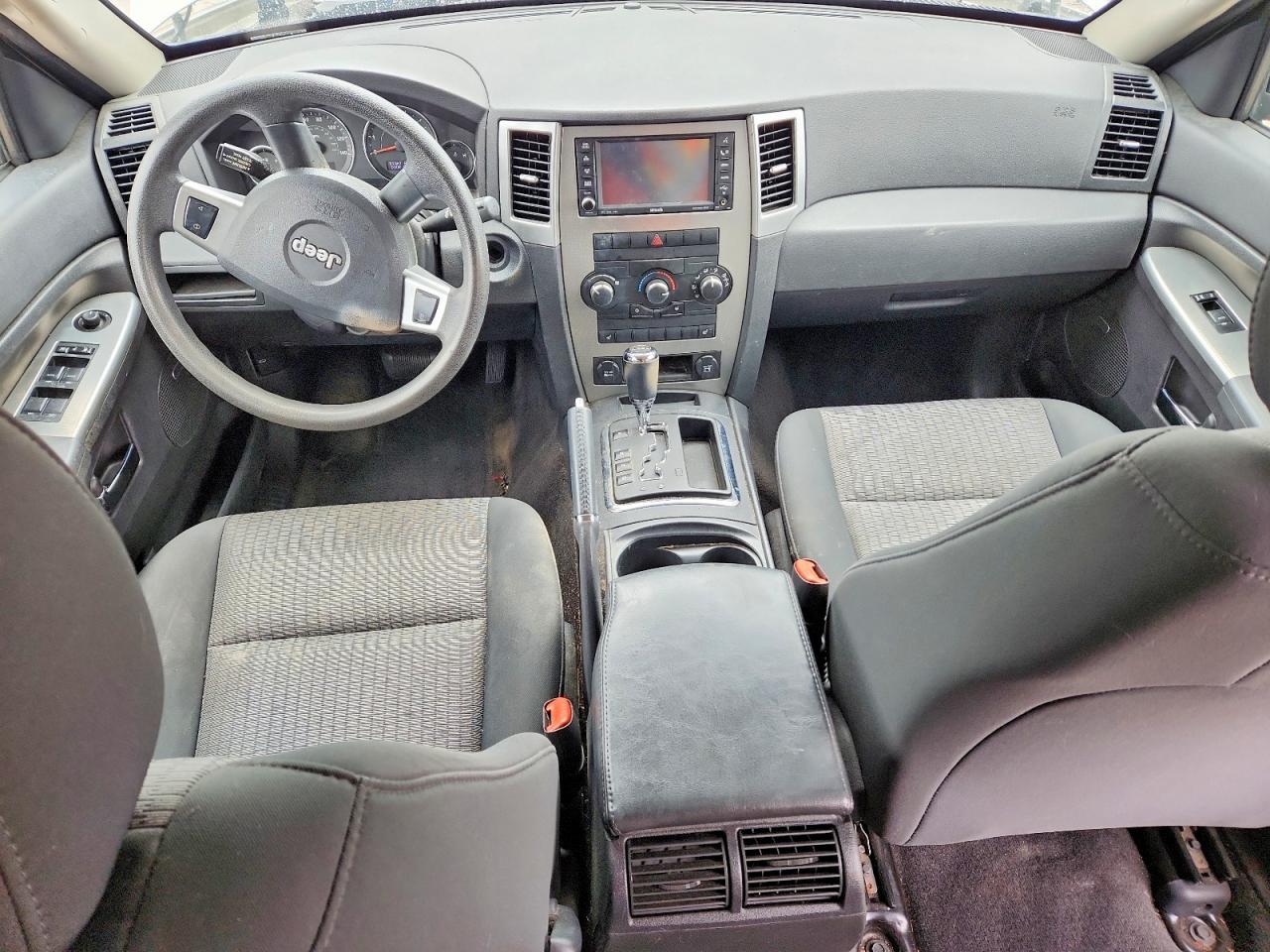 2009 JEEP GRAND CHEROKEE LAREDO photo 8