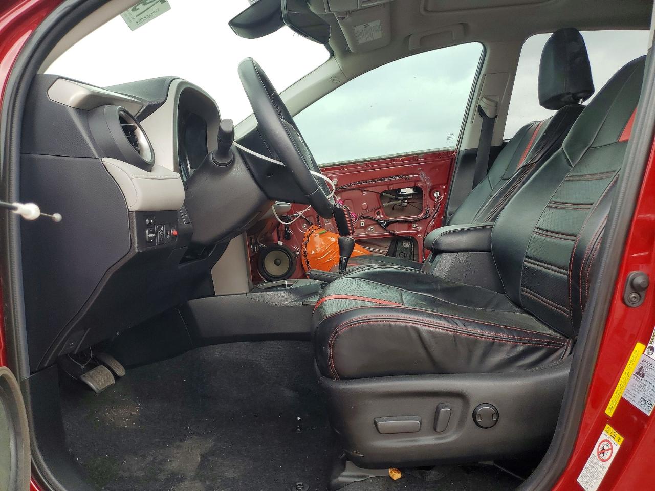 2018 TOYOTA RAV4 XLE photo 19