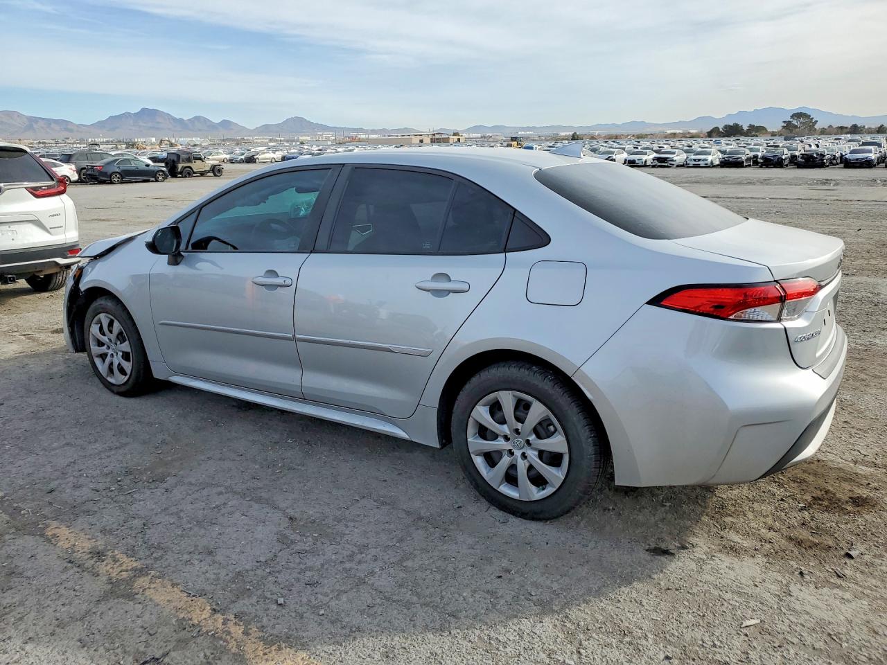 2022 TOYOTA COROLLA LE photo 3