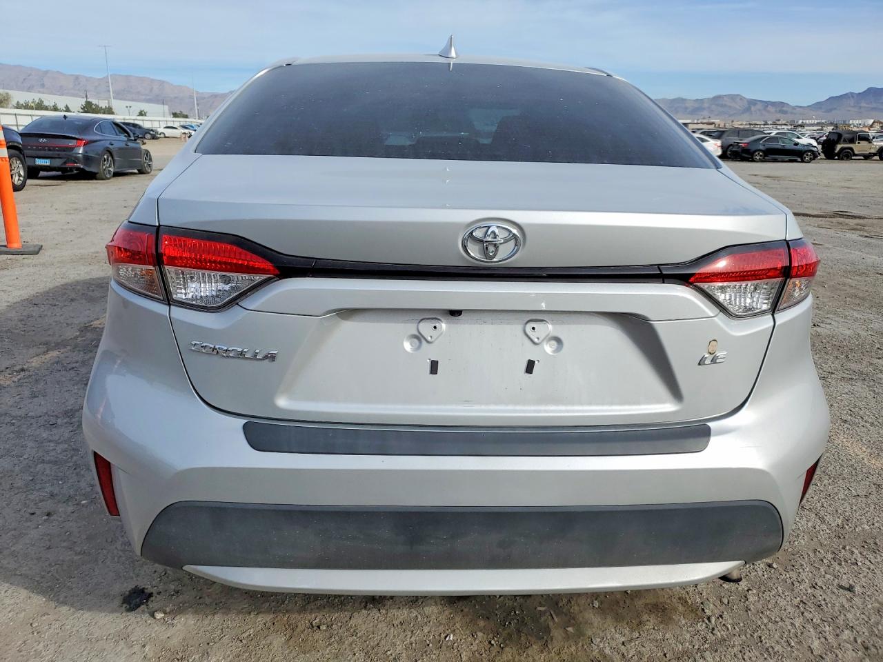 2022 TOYOTA COROLLA LE photo 11
