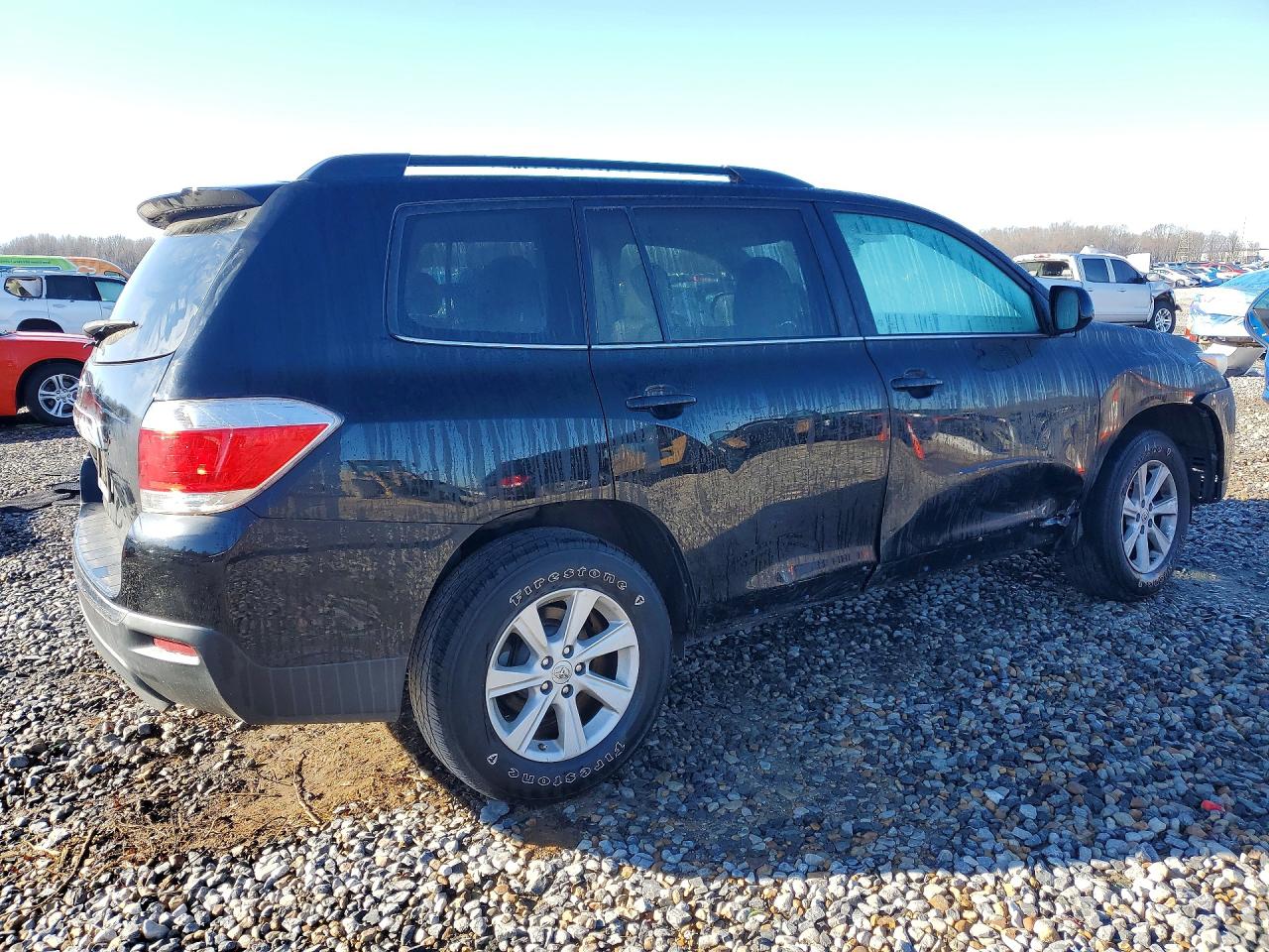 2013 TOYOTA HIGHLANDER SE photo 3