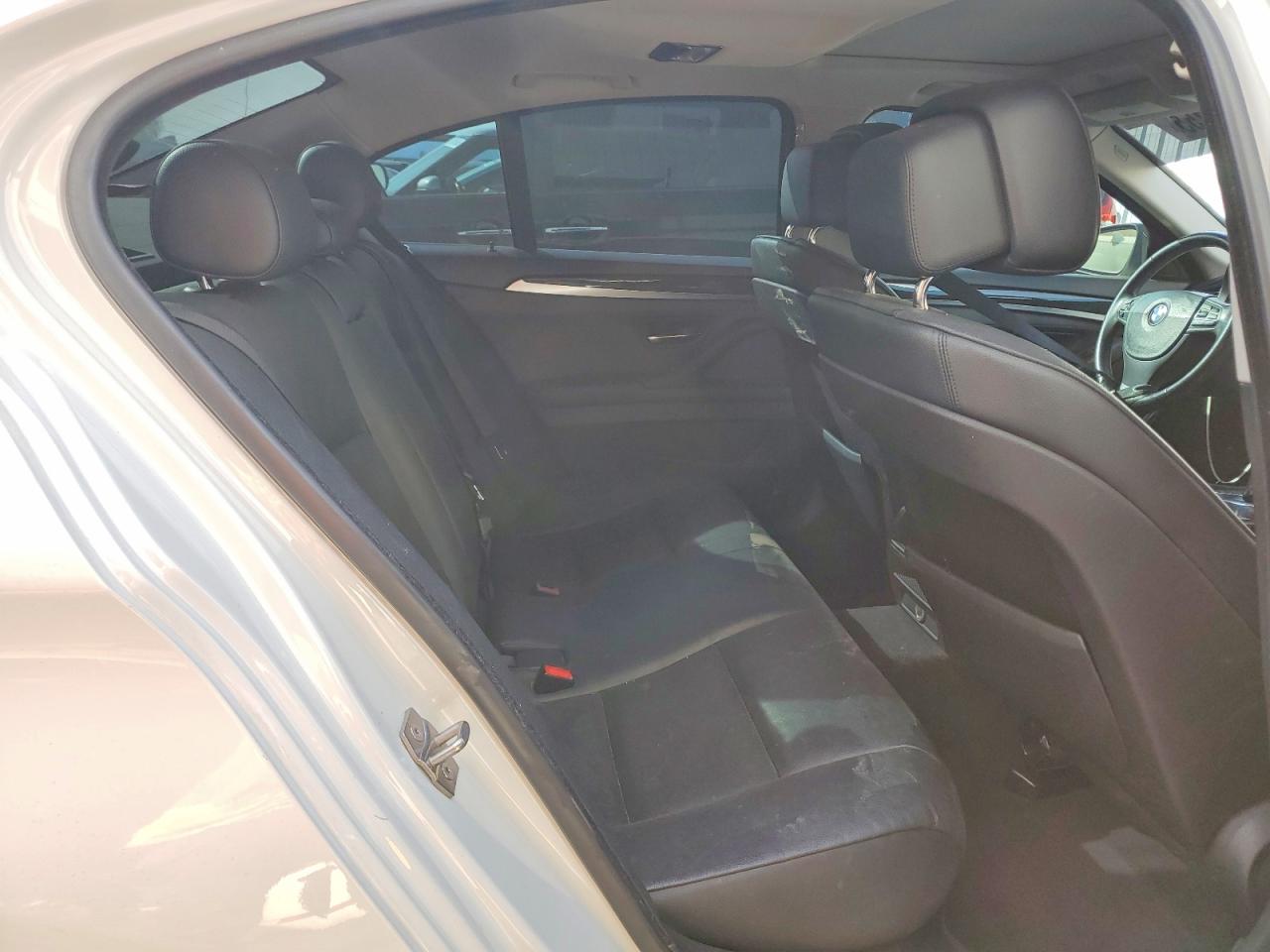 2013 BMW 528 I photo 28