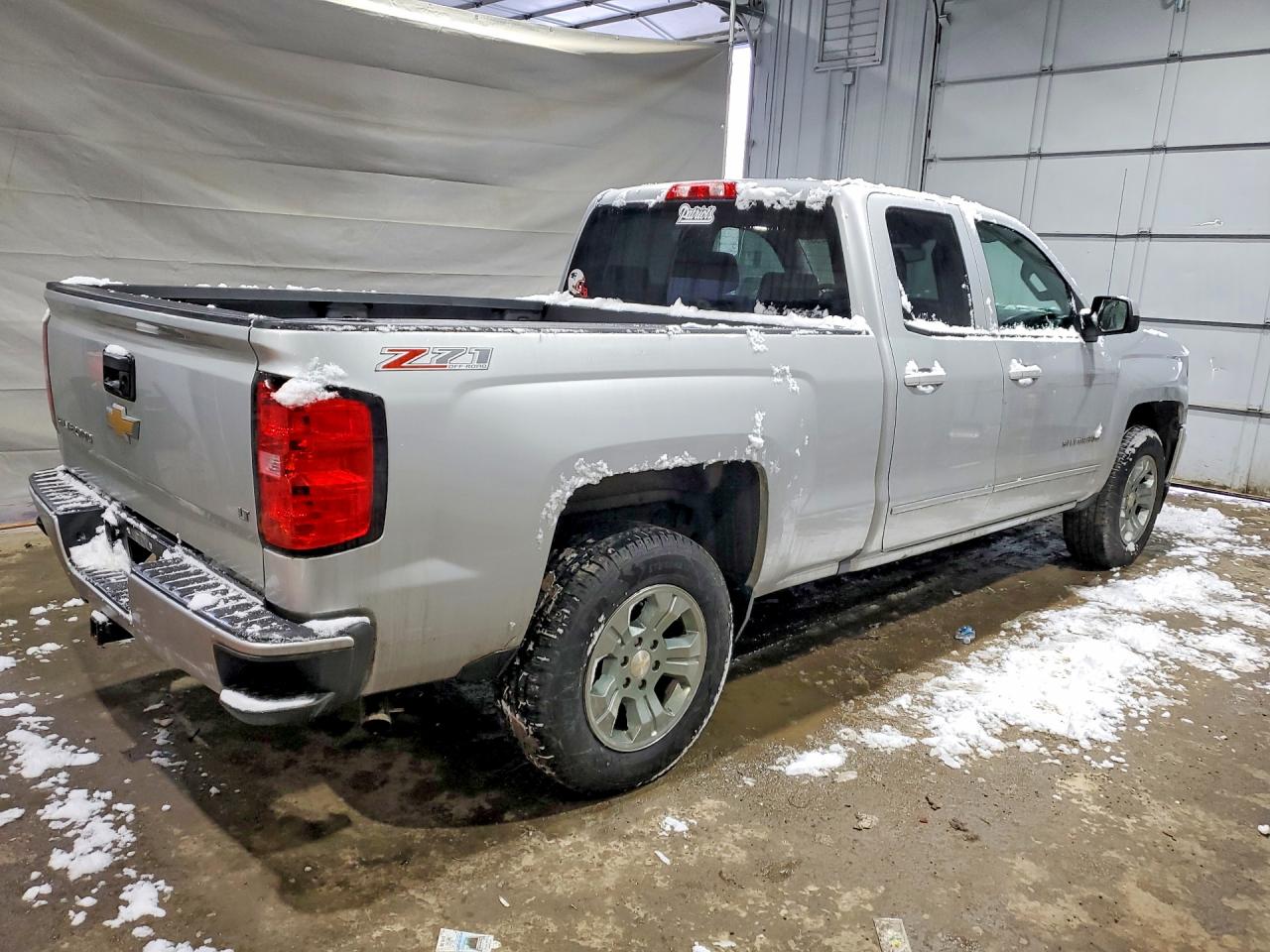 2017 CHEVROLET SILVERADO K1500 LT photo 5