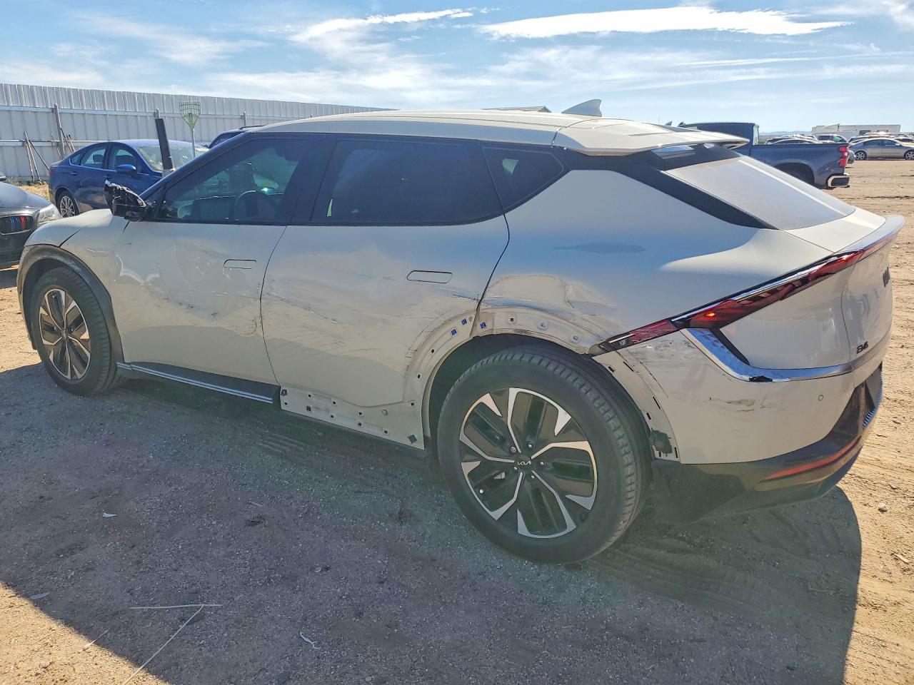 2024 KIA EV6 WIND photo 2