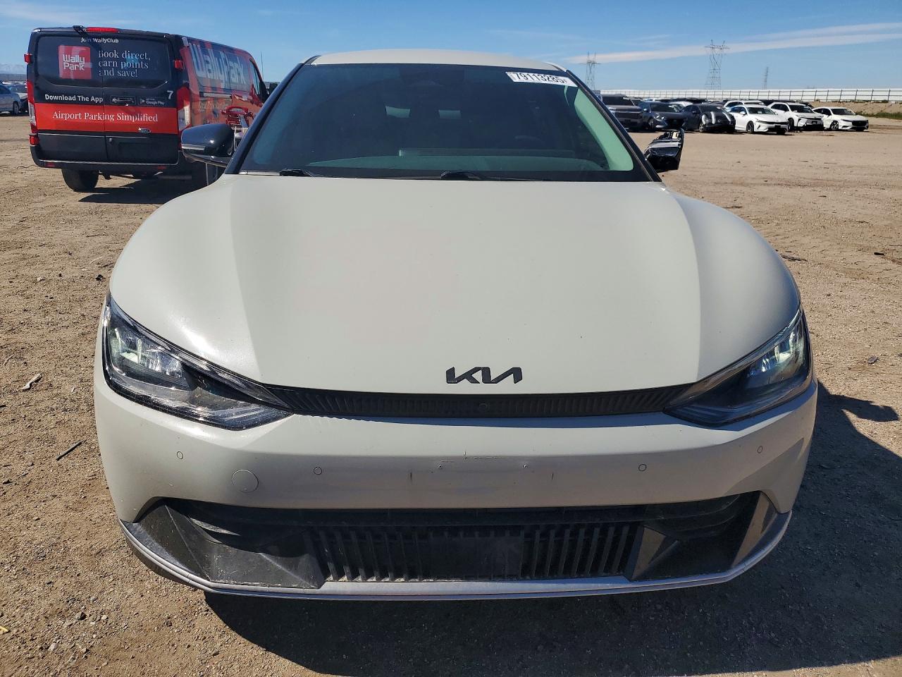 2024 KIA EV6 WIND photo 5