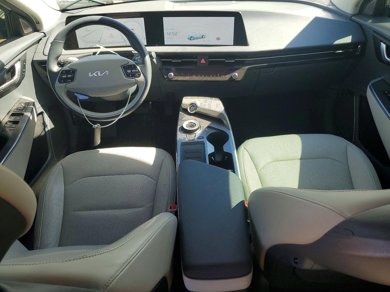 2024 KIA EV6 WIND photo 8
