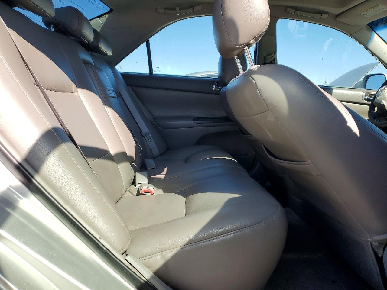 2005 TOYOTA CAMRY LE photo 10
