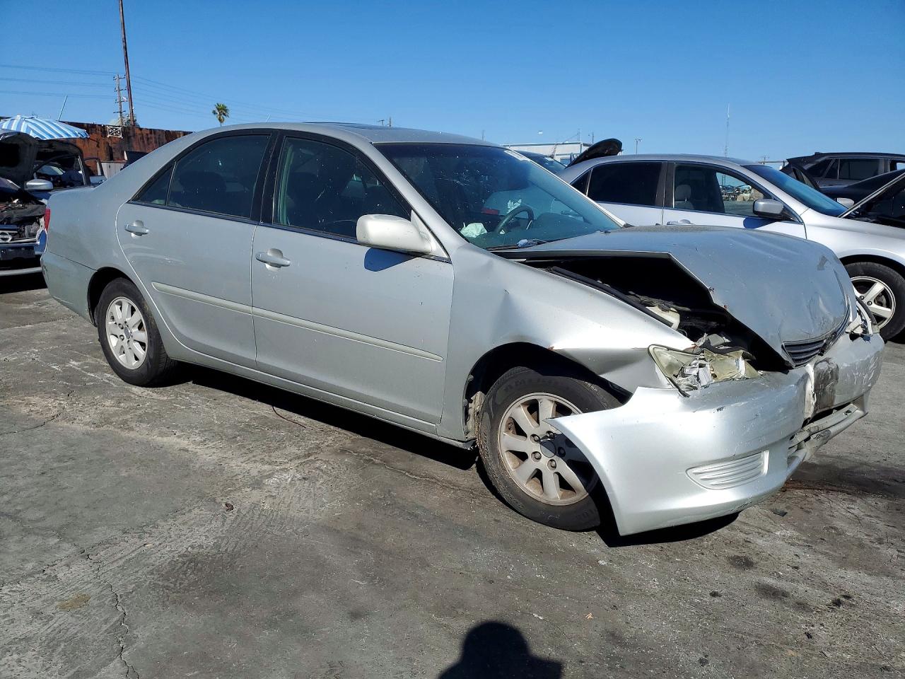 2005 TOYOTA CAMRY LE photo 4