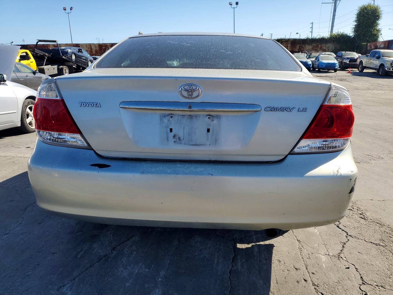 2005 TOYOTA CAMRY LE photo 6