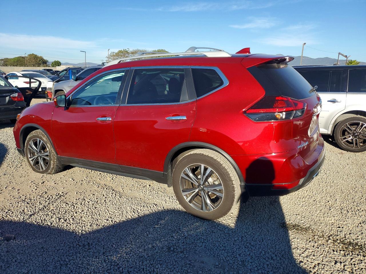 2020 NISSAN ROGUE SV photo 2