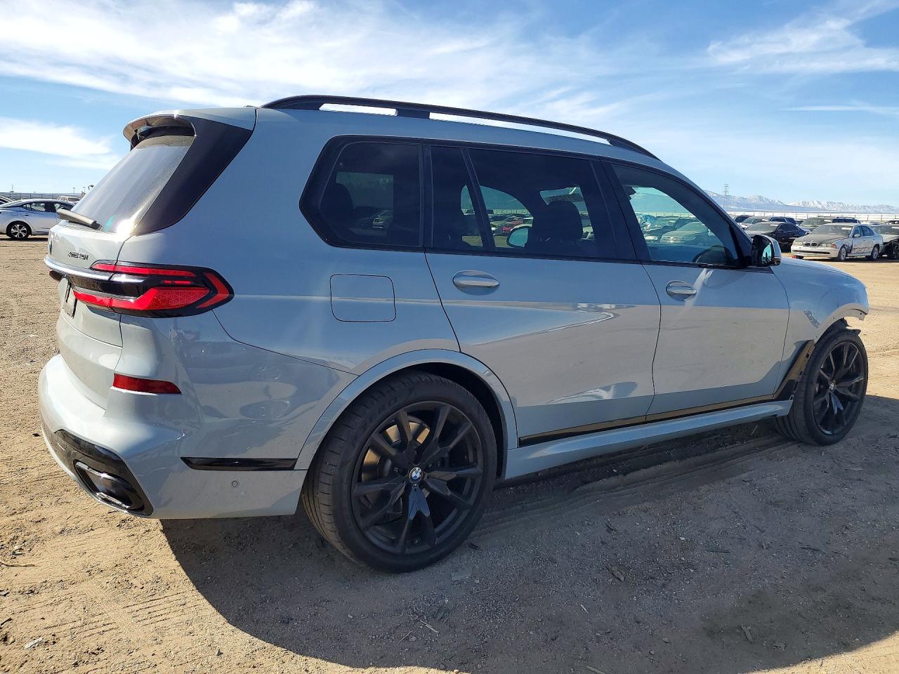 2023 BMW X7 XDRIVE40I photo 3