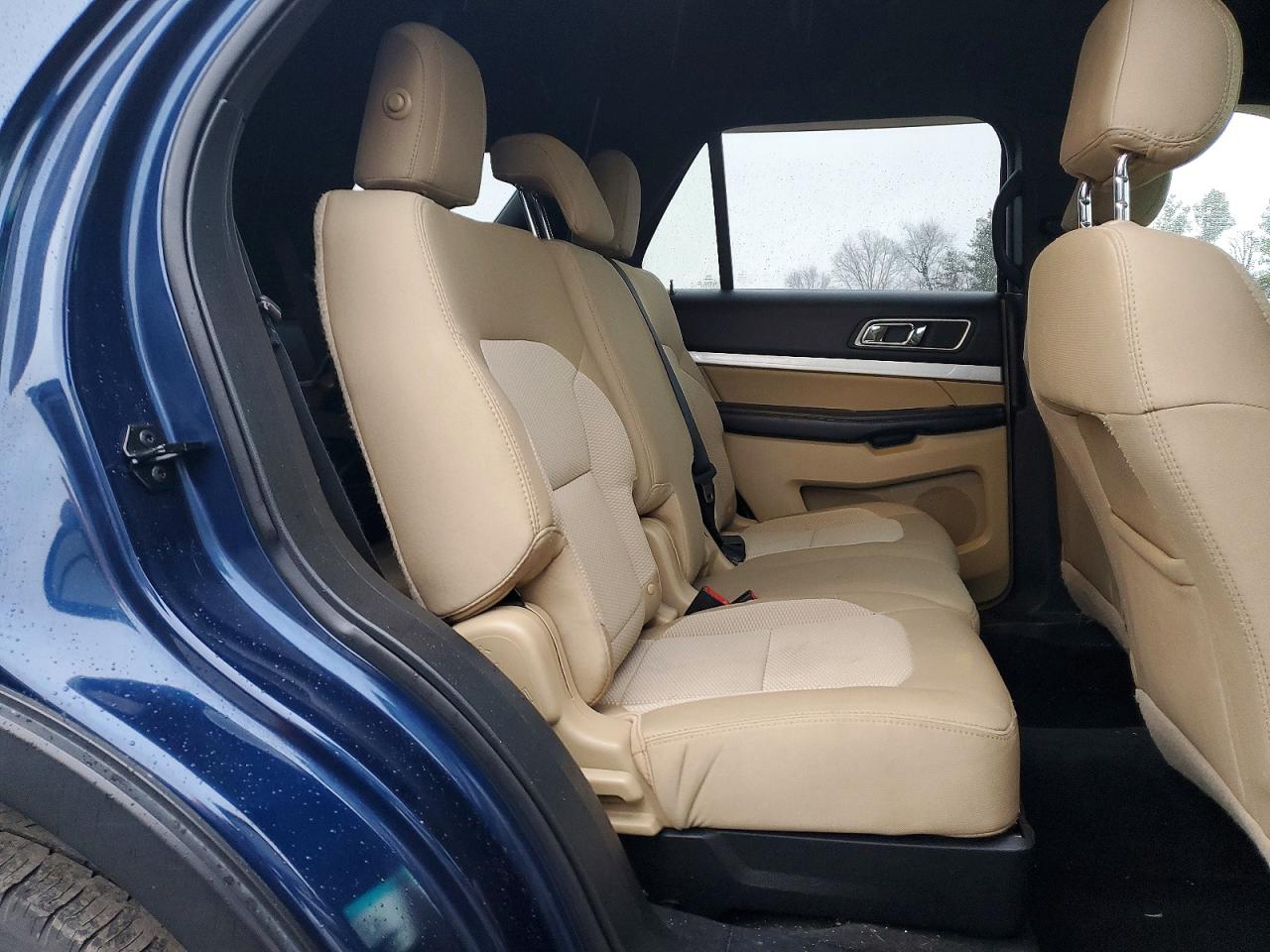 2017 FORD EXPLORER XLT photo 11