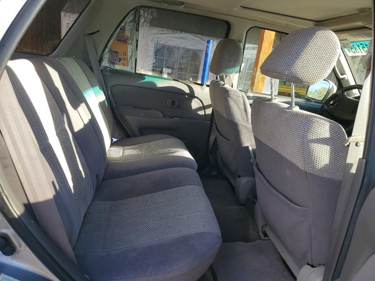 2002 TOYOTA 4RUNNER SR5 photo 11