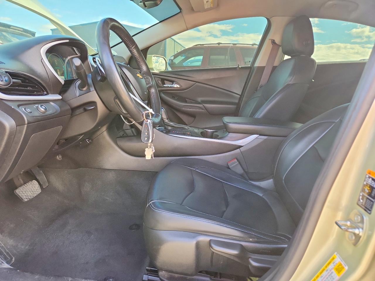 2017 CHEVROLET VOLT LT photo 19