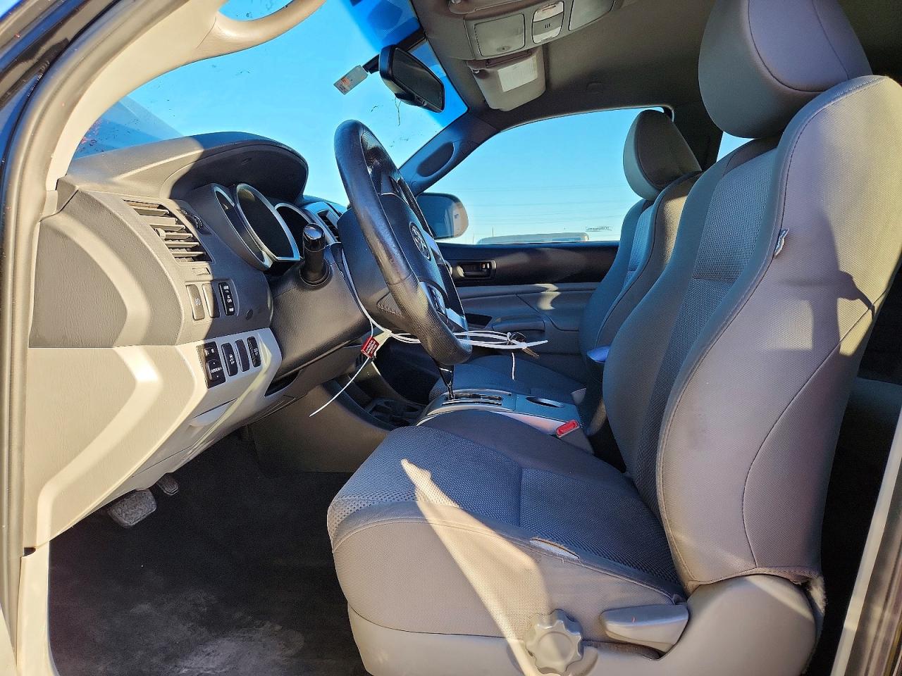 2013 TOYOTA TACOMA V6 photo 19