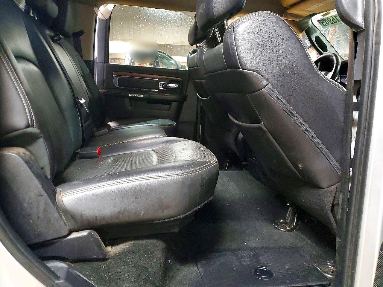2015 RAM 1500 LARAMIE photo 10