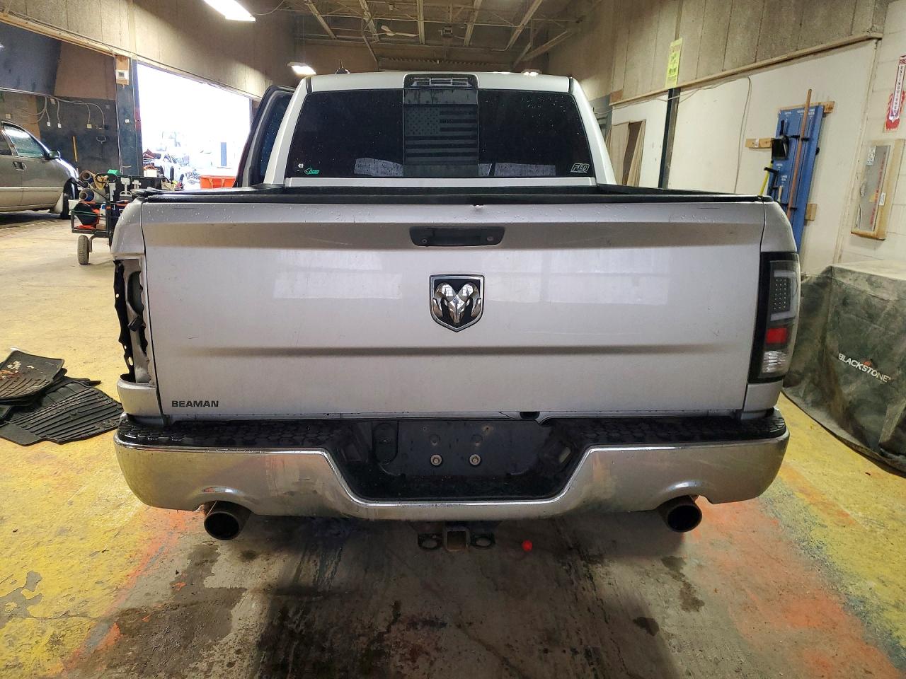 2015 RAM 1500 LARAMIE photo 6