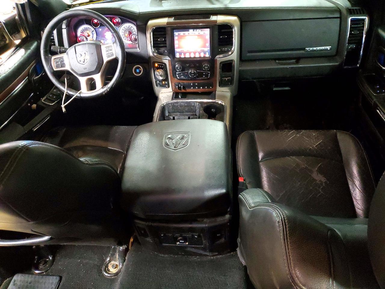 2015 RAM 1500 LARAMIE photo 8