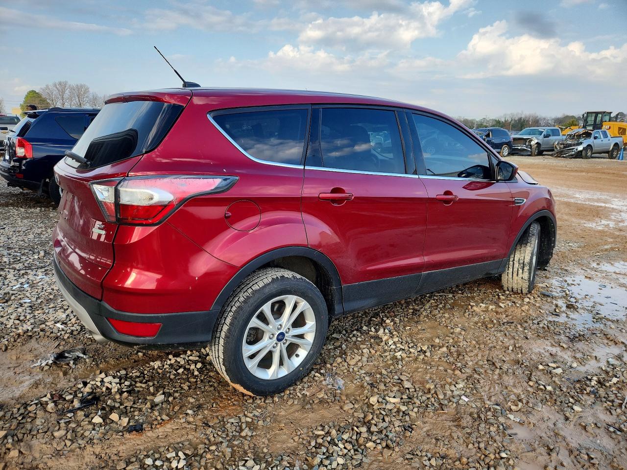 2017 FORD ESCAPE photo 5