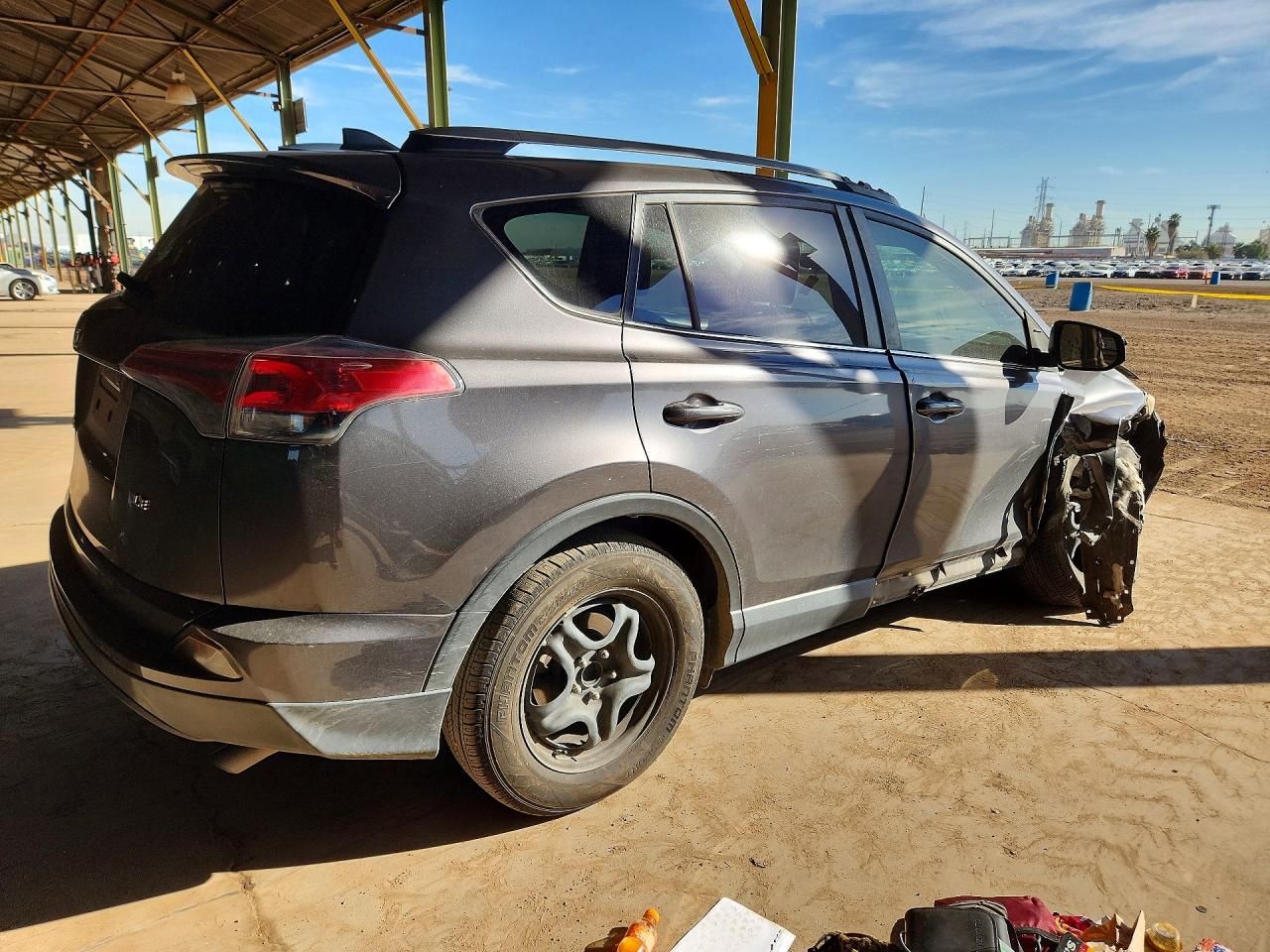2017 TOYOTA RAV4 LE photo 3