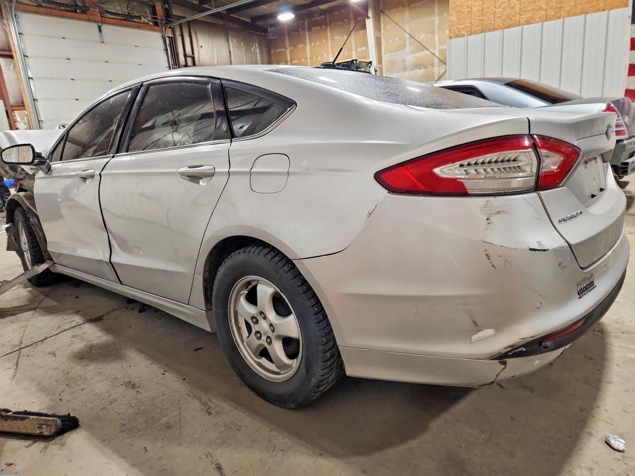 2013 FORD FUSION SE photo 2