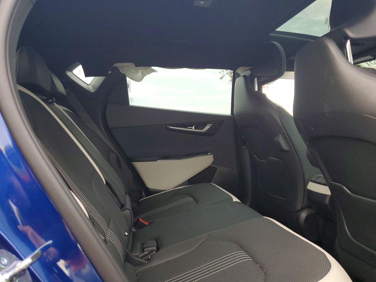 2024 KIA EV6 GT-LINE photo 11