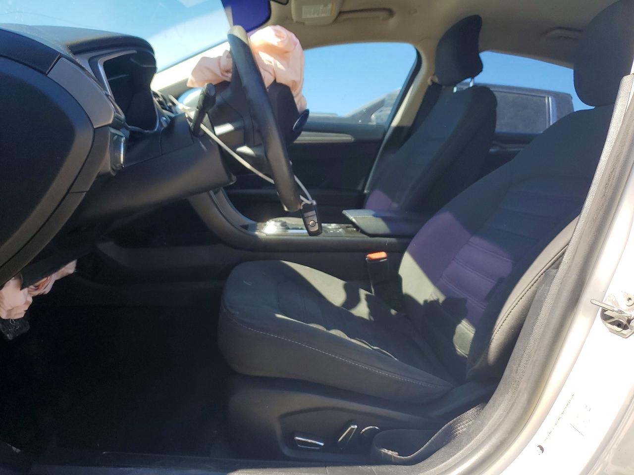 2017 FORD FUSION SE HYBRID photo 19