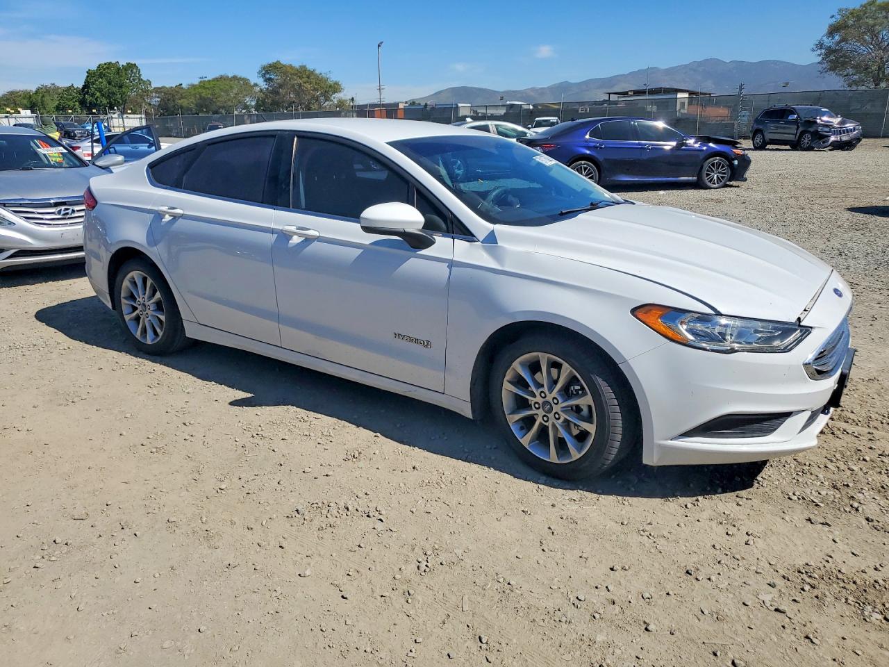 2017 FORD FUSION SE HYBRID photo 10