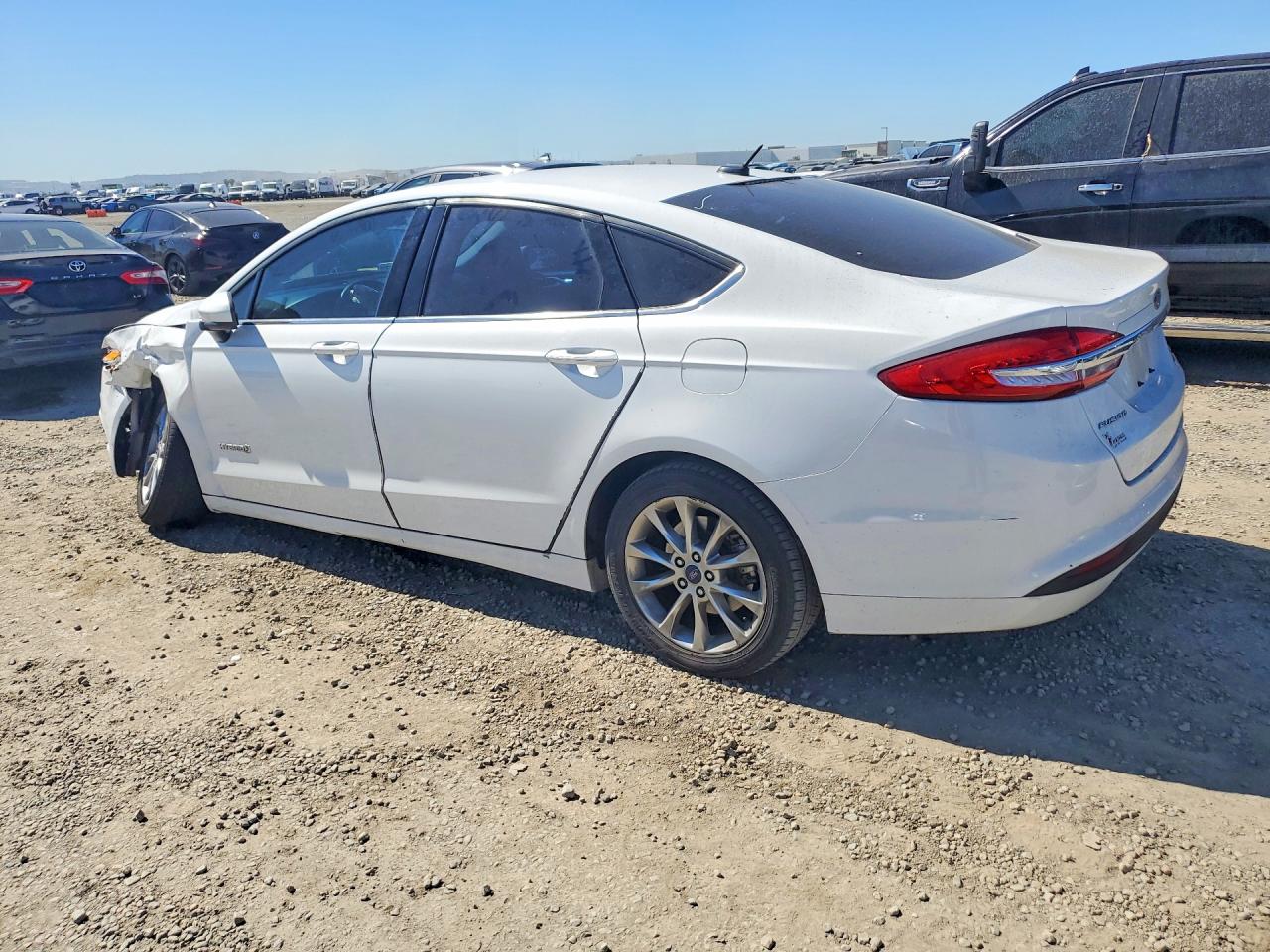 2017 FORD FUSION SE HYBRID photo 4