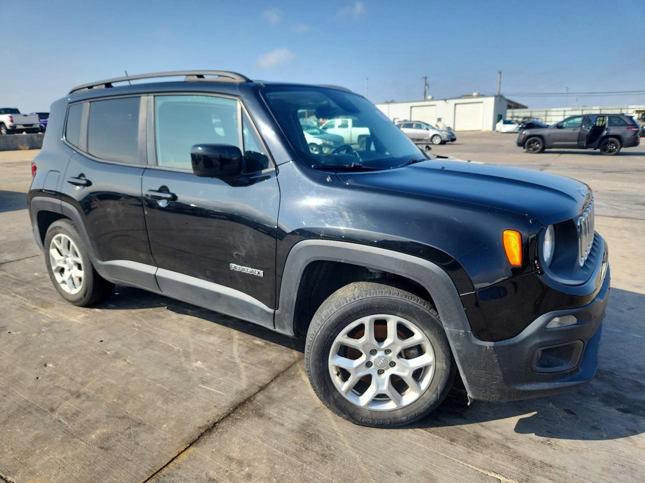 2015 JEEP RENEGADE LATITUDE photo 4