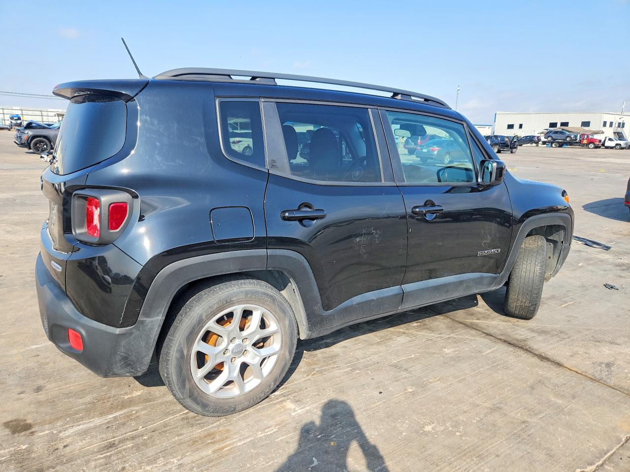 2015 JEEP RENEGADE LATITUDE photo 3