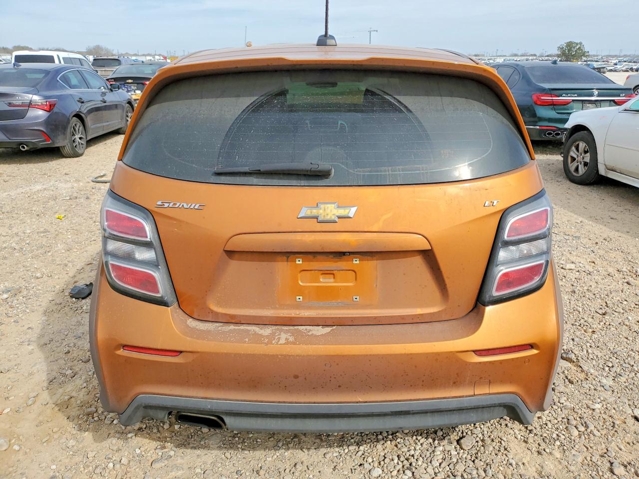 2017 CHEVROLET SONIC LT photo 11