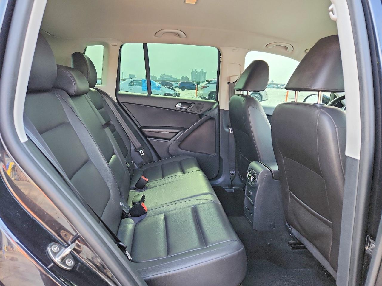 2017 VOLKSWAGEN TIGUAN S photo 11