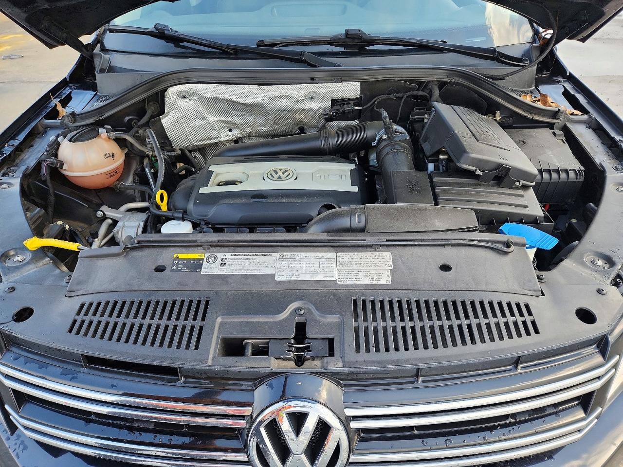2017 VOLKSWAGEN TIGUAN S photo 12