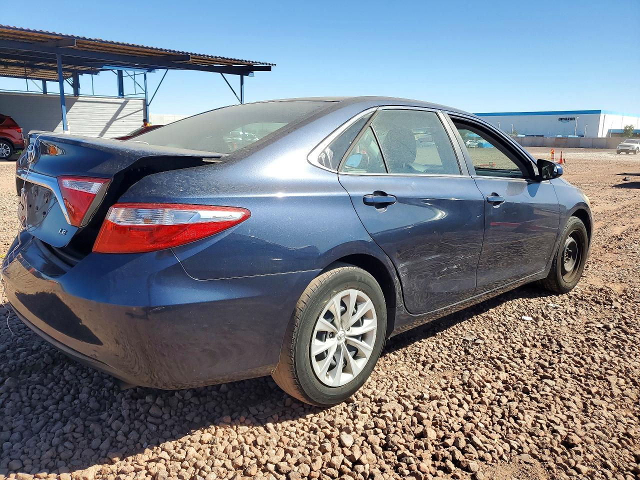2016 TOYOTA CAMRY LE photo 5