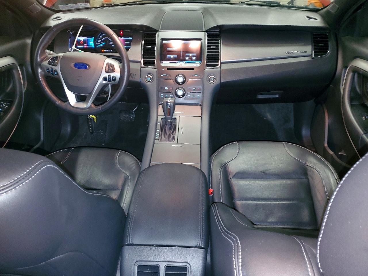 2015 FORD TAURUS SEL photo 15
